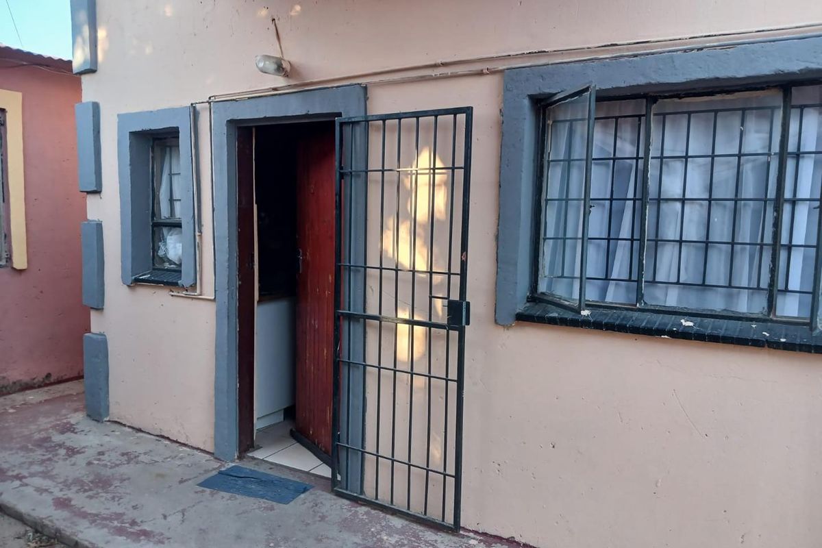 Property Investment - Photo 2