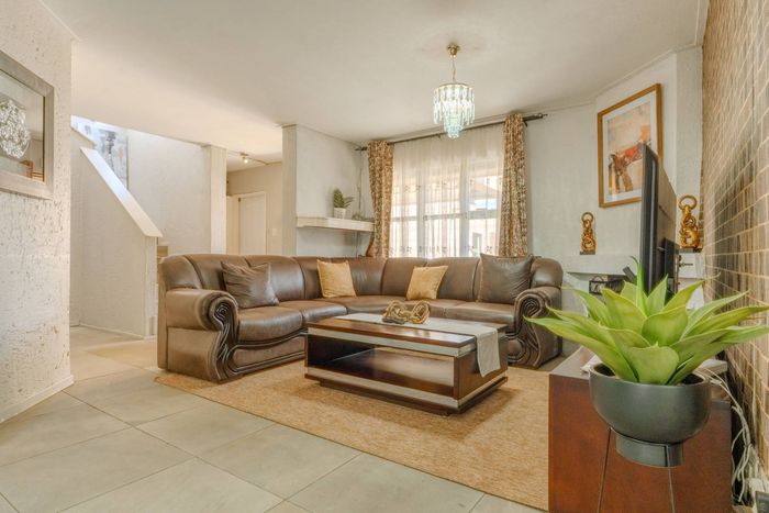 Property #2487792, Townhouse For Sale in Parkmore