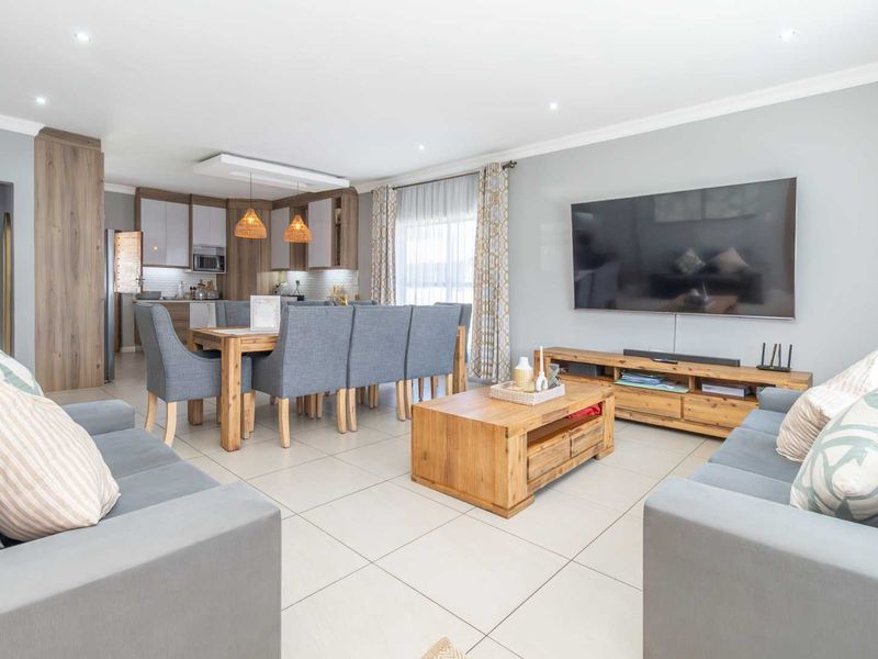 Beautiful Family Home for Sale in Horison - Photo 10