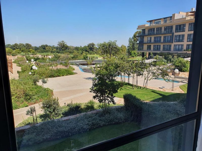 Fully Furnished 2-Bedroom En Suite Home with Beautiful Golf Course Views - Photo 3