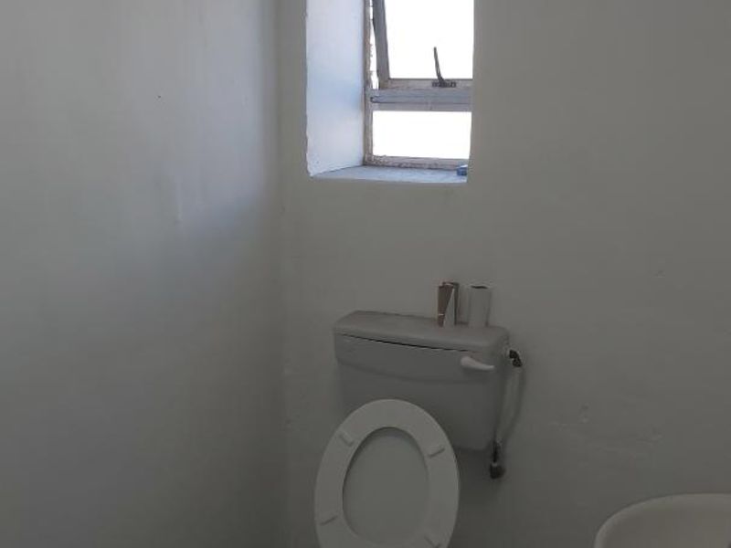 Warehouse/Distribution/manufacturing facility to let in Sidwell. - Photo 8