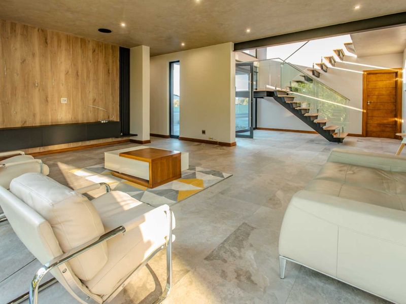 Riviera Haven: A Modern Marvel in Steyn City - Photo 9