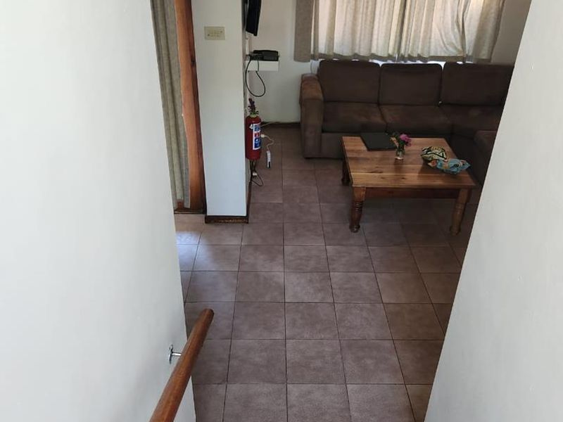 3 Bedroom Double -Storey House For Sale in Montagu Springs Resort - Photo 10