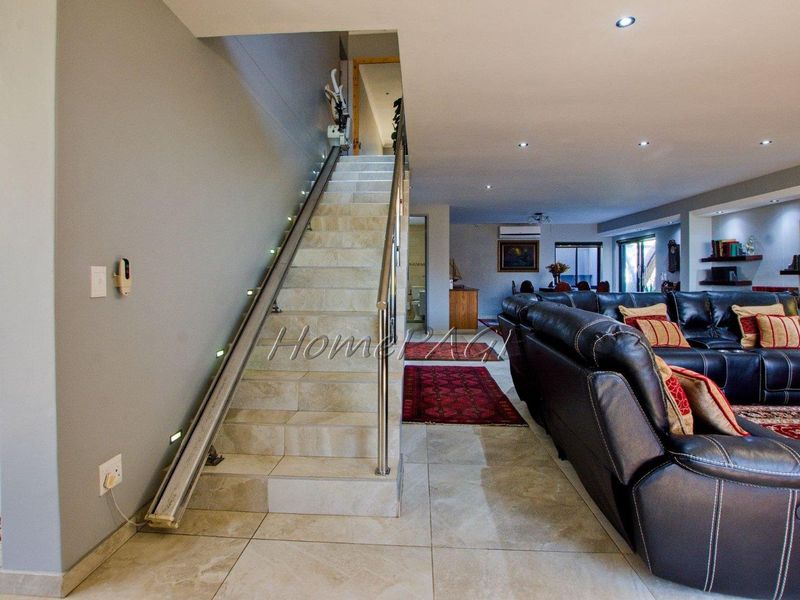 Vineta, Swakopmund: 2 Houses and a flat for sale - Photo 2