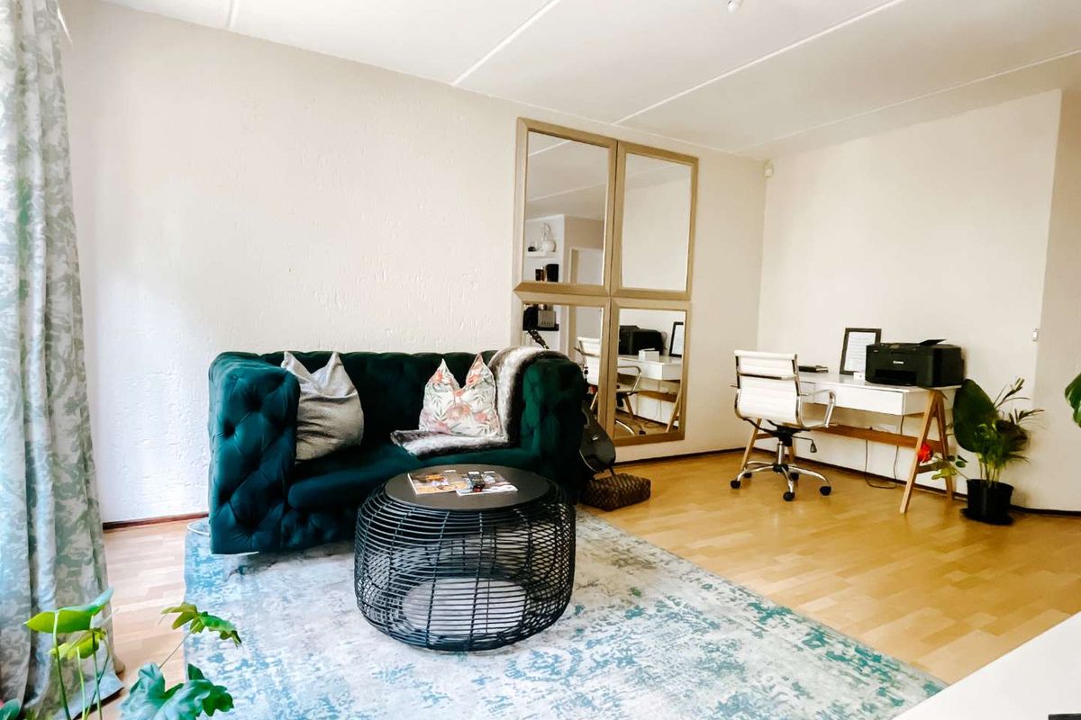 ONE BEDROOM APARTMENT FOR SALE IN MORNINGSIDE - Photo 5