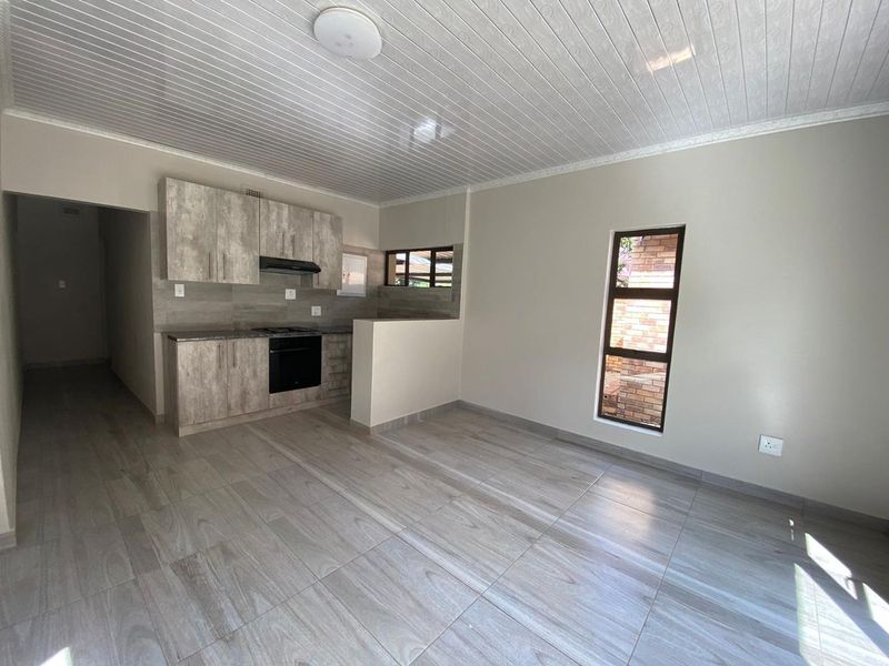 1 Bedroom in commune - Shared Living - Photo 5