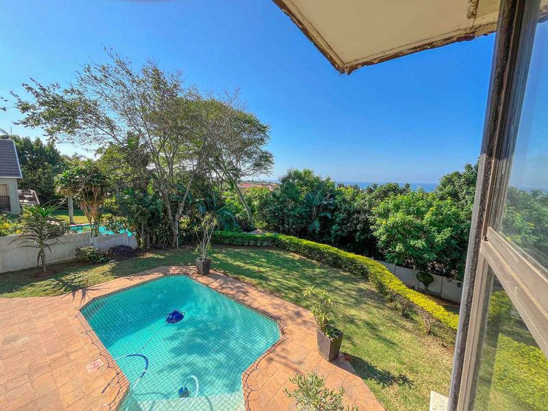 Magnificent Herrwood Park home with Sea Views. - Photo 5