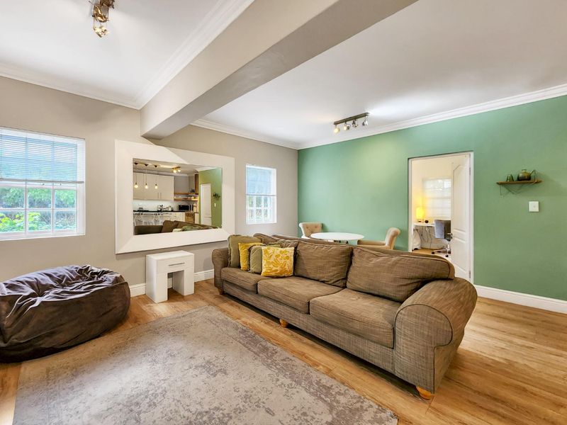 Stylish 2-Bed, 2-Bath Apartment - Photo 9