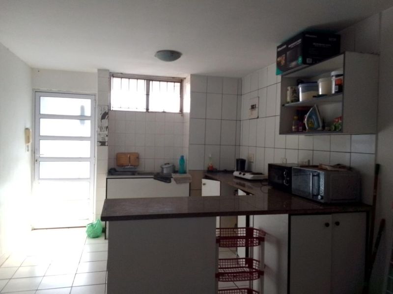 Your great investment in South Beach! Well-maintained building with good management  - Close to amenities, including shops, restaurants, and public transport - Photo 4