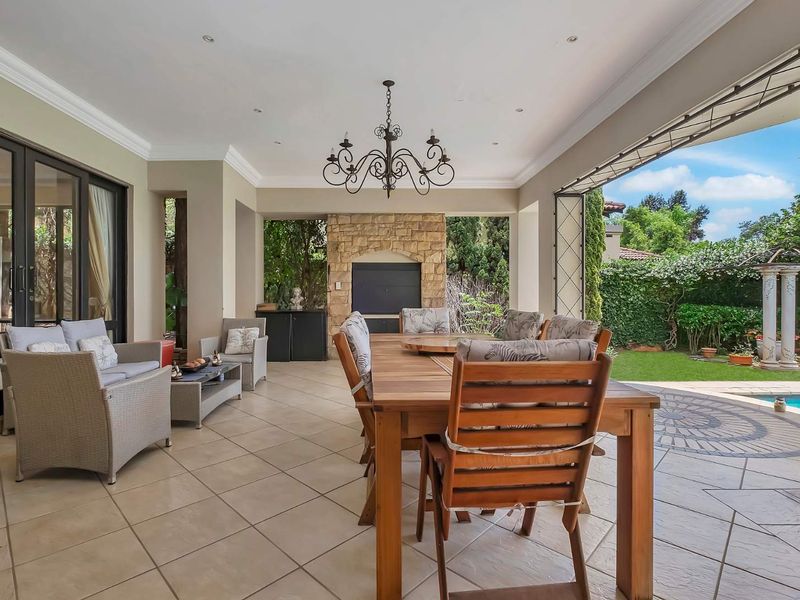 4 BEDROOM FAMILY HOME - Photo 2