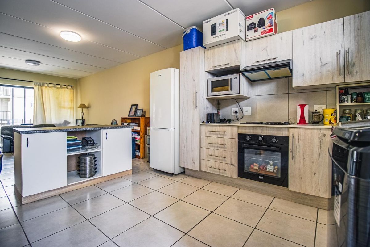 “Secure returns. Prime location. Immediate income.” - Photo 3