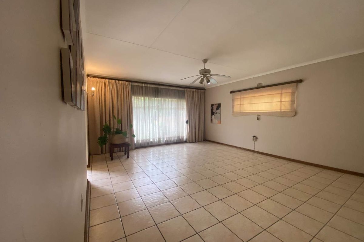 Spacious Family Home for Sale - Photo 4