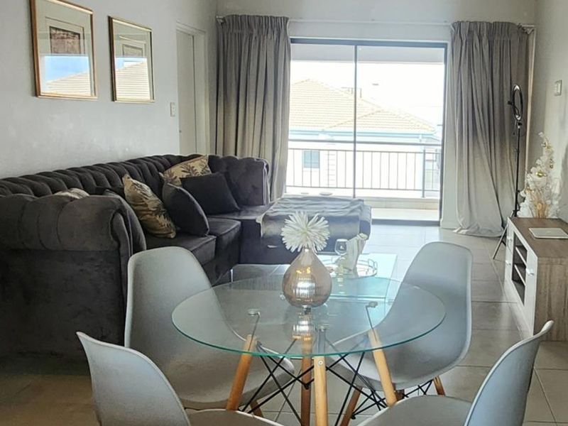 2 Bedroom  Apartment in the heart of Morningside for sale - Photo 8