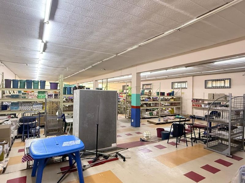 VERSATILE BUSINESS SPACE - Photo 4