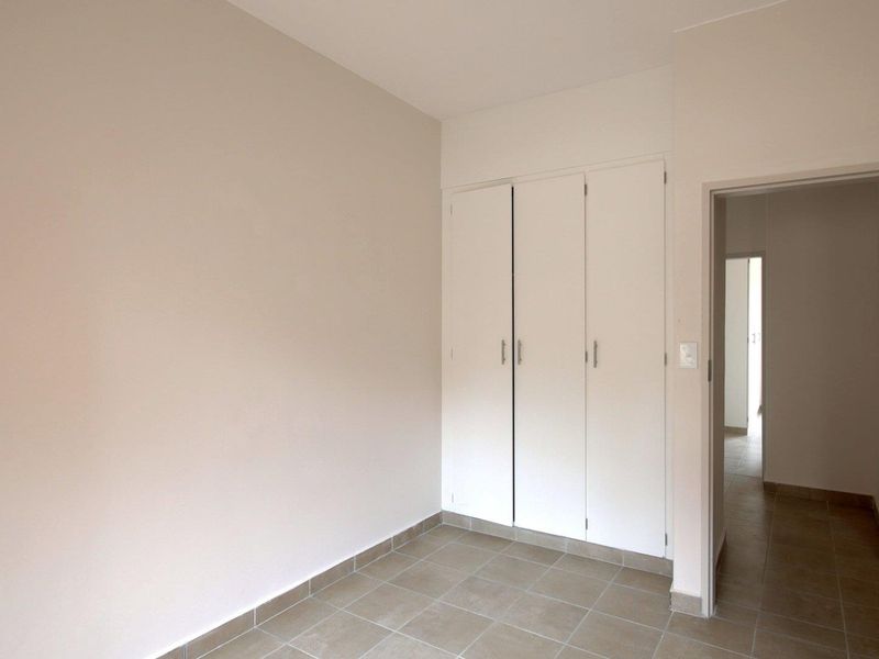 2 Bedroom/ 1 Bath/ 1 Carport / 1st Floor Unit. - Photo 7
