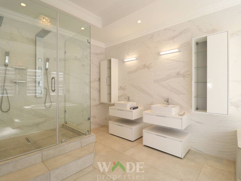 Windhoek Auasblick: Newly built 7 Bedroom house with Flat is For Sale - Photo 3