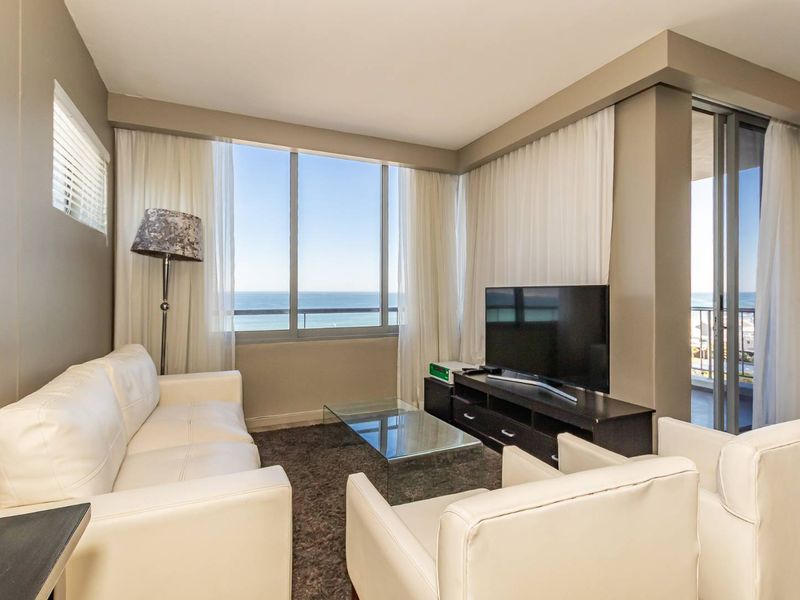 2 Bedrooms, 2 Bathrooms, with private deck overlooking Blouberg beaches. - Photo 8