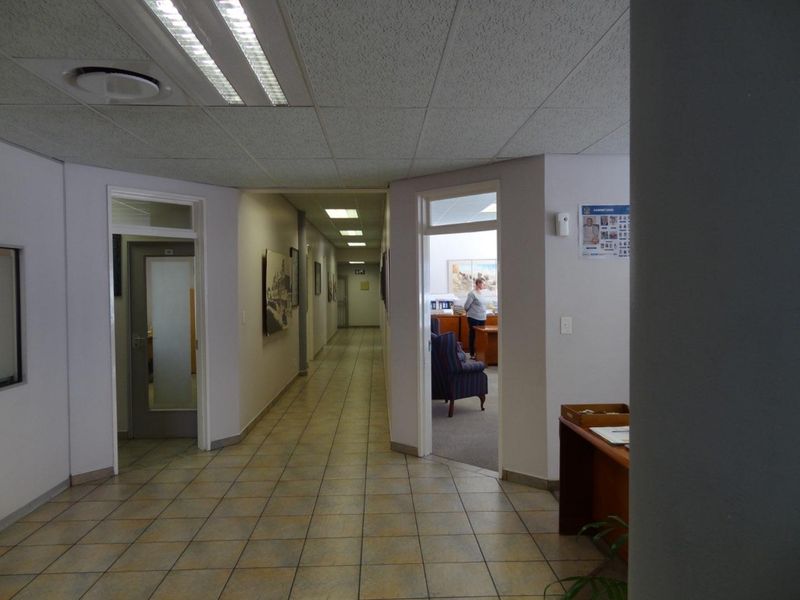 Prime Office Space with Retail Frontage on Independence Ave! - Photo 9