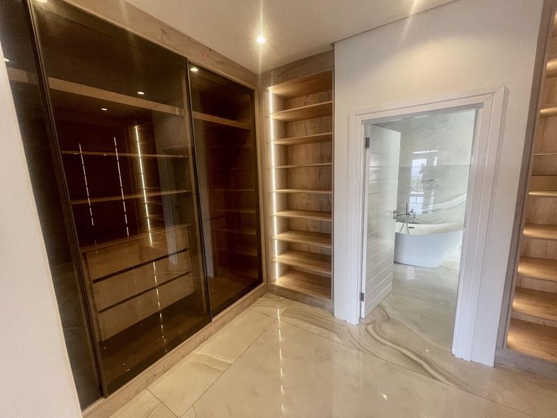 Hendra - Three-Level Luxury Residence – Izinga Park Estate - Photo 9