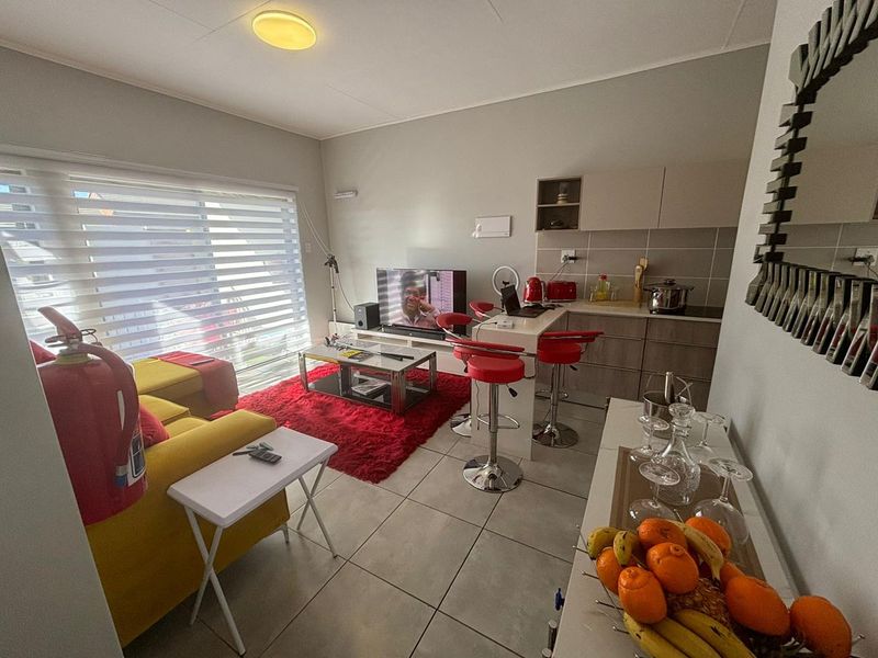 Stunning New Upmarket Flats in Rooihuiskraal North – Ideal for Investors & Homeowners - Photo 6