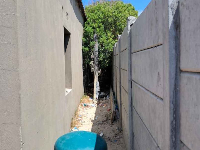 Charming 3-Bedroom Home with Spacious Open-Plan Living - Photo 8