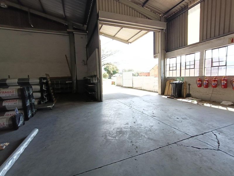 Two Warehouses | Yard | Super-Link Access - Photo 8