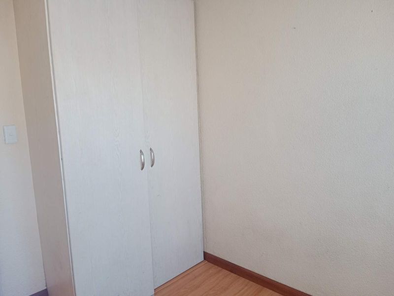 3 Bedroom 2 Bathroom Apartment To Let - Photo 6