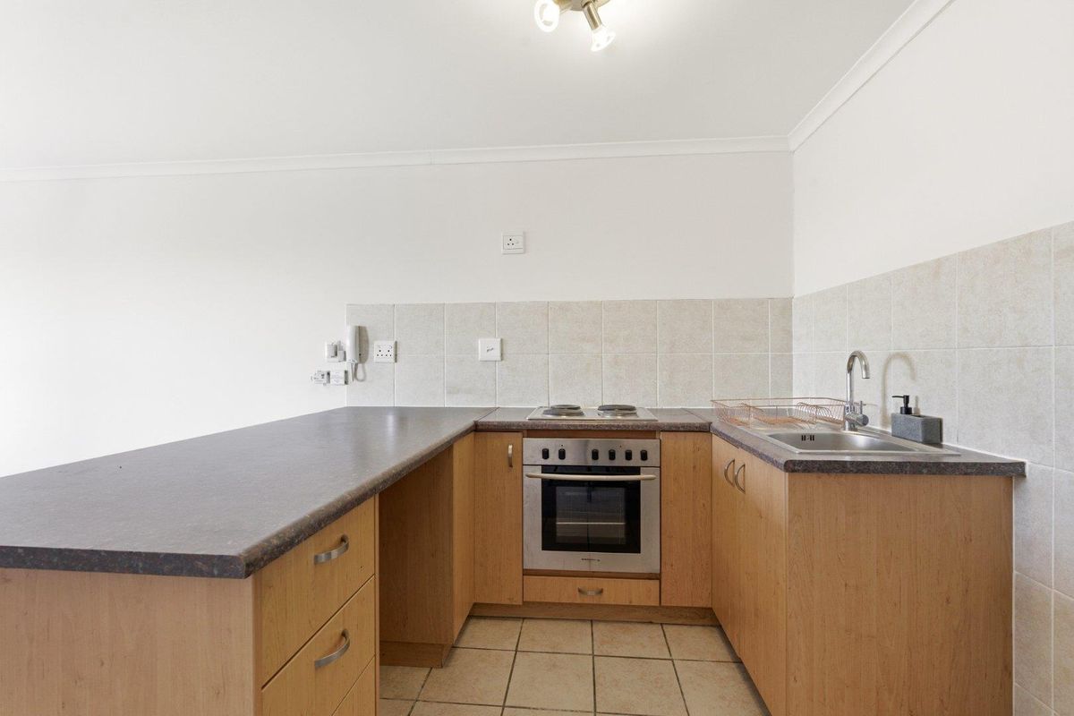 1 Bedroom Apartment in Salt River - UNFURNISHED - Photo 3