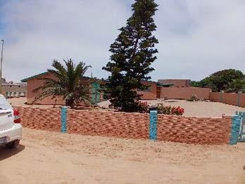 HOUSE FOR SALE (BUSINESS RIGHTS)  - HENTIESBAY - Photo 7