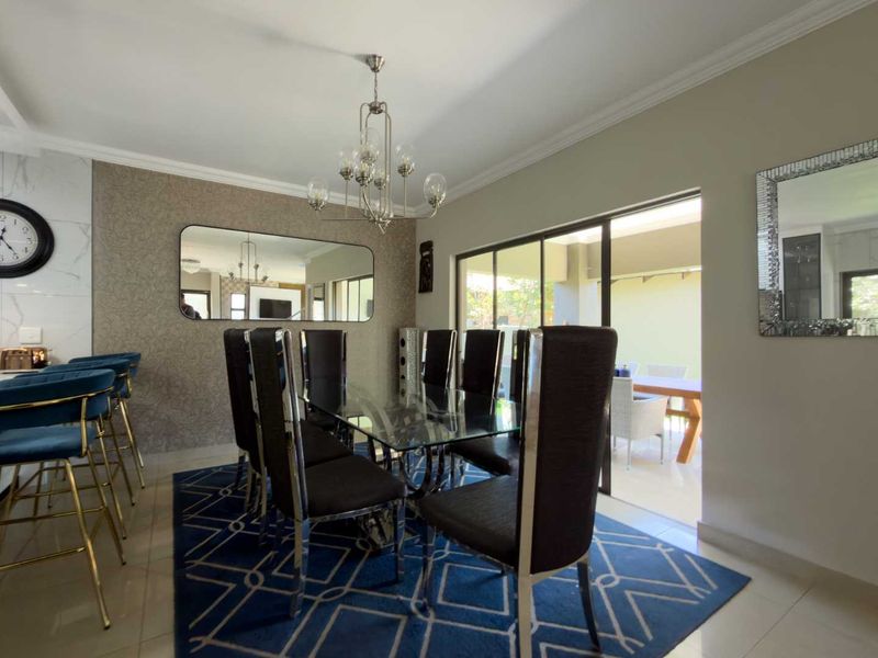 Modern Charm Meets Estate Living - Photo 5