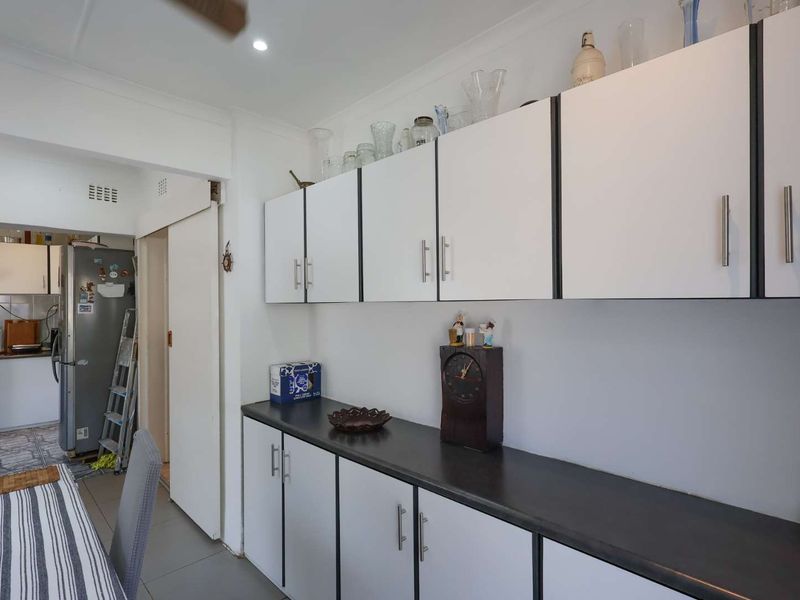ENTERTAINER'S DREAM WITH INCOME-PRODUCING GRANNY FLAT! - Photo 8