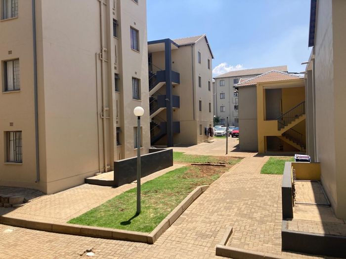 Property #2433054, Apartment For Sale in Jabulani