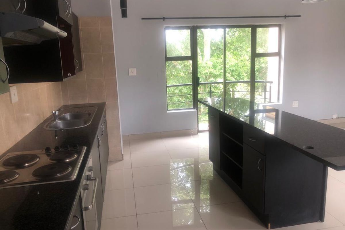 Standalone bachelor apartment with golf course views – modern living in a premium estate - Photo 2