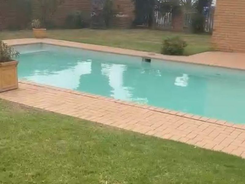 FURNISHED LOFT in THE SPOT. - Photo 3