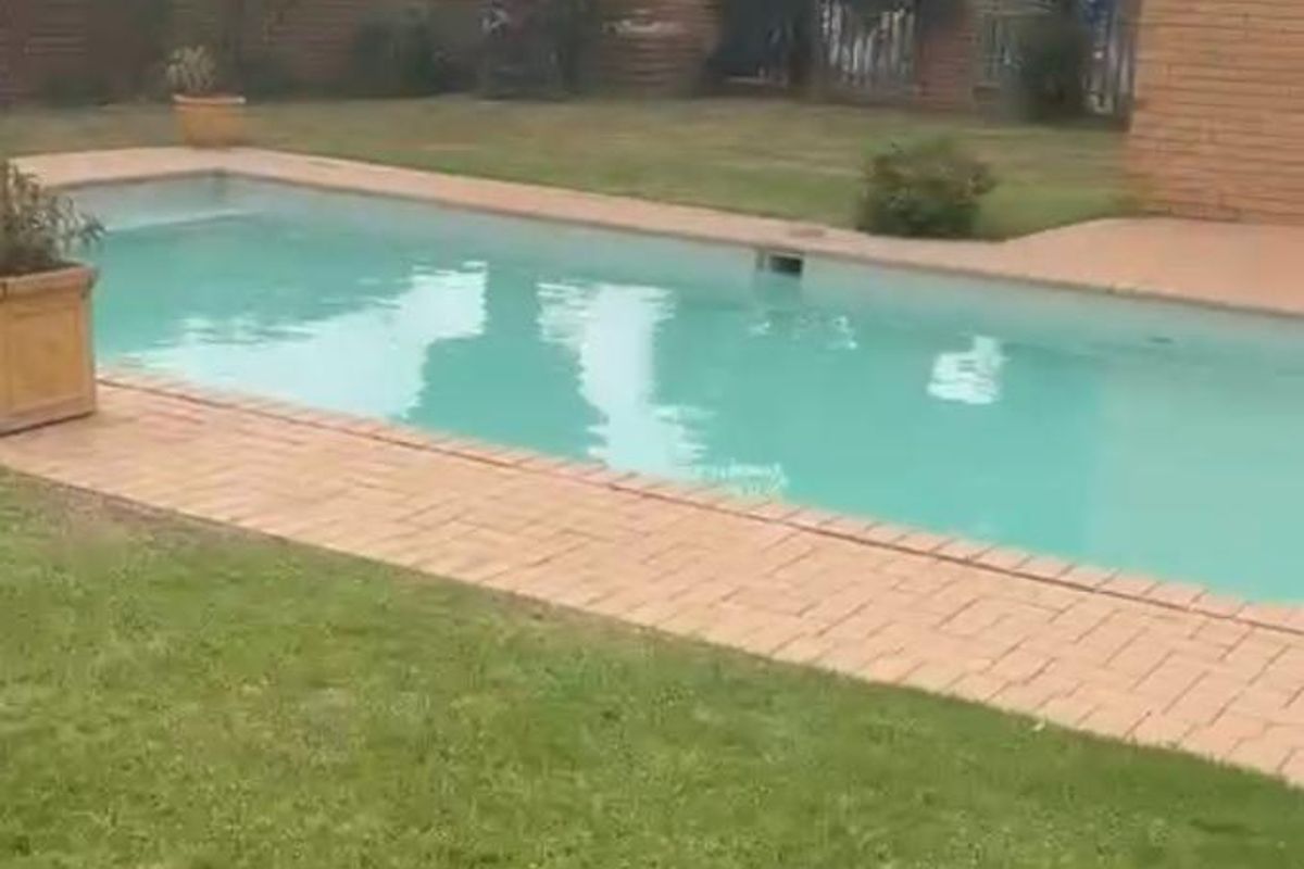 FURNISHED LOFT in THE SPOT. - Photo 3