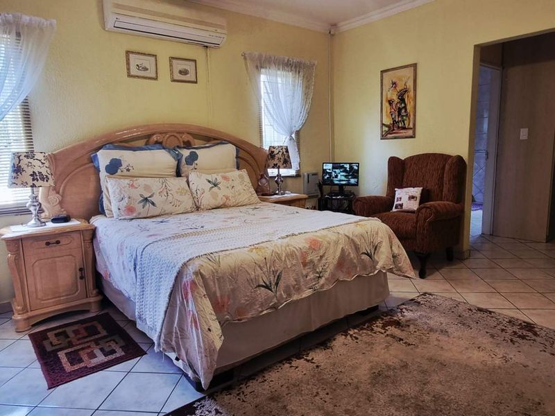 Kleine Kuppe 4 bedroom House for Sale - Photo 4