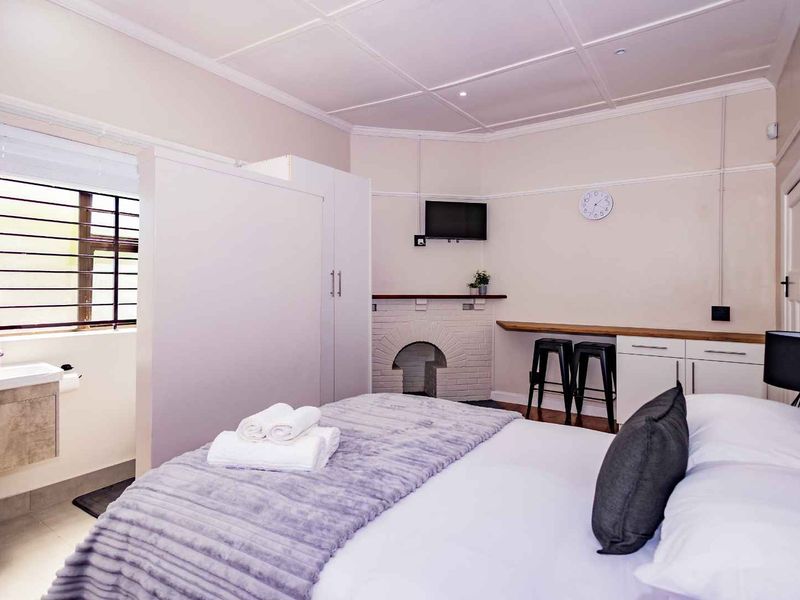 Urban Oaks Guest House - Photo 6