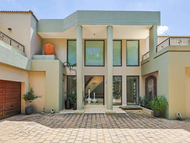 Prestigious Waterkloof Luxury Residence - Photo 4