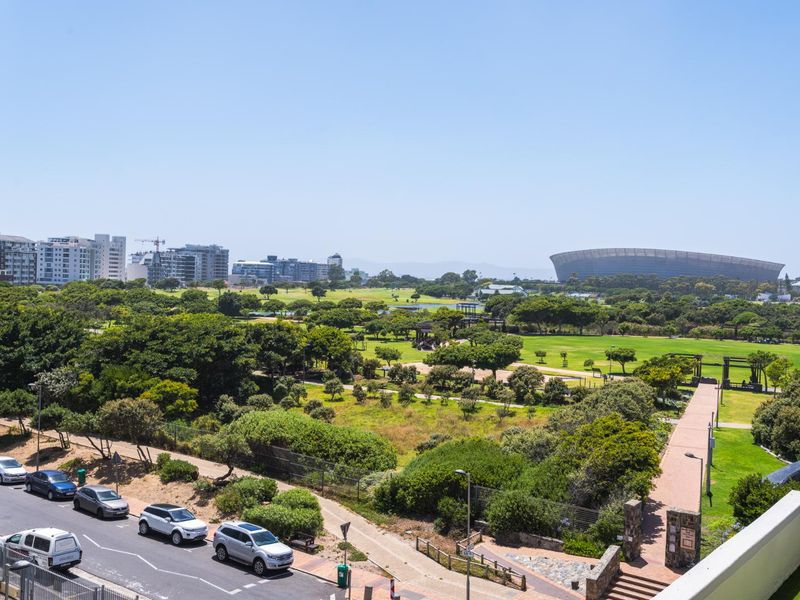 BEACHFRONT LIVING WITH EXCEPTIONAL FLEXIBILITY ALONG THE MOUILLE POINT MILE - Photo 3