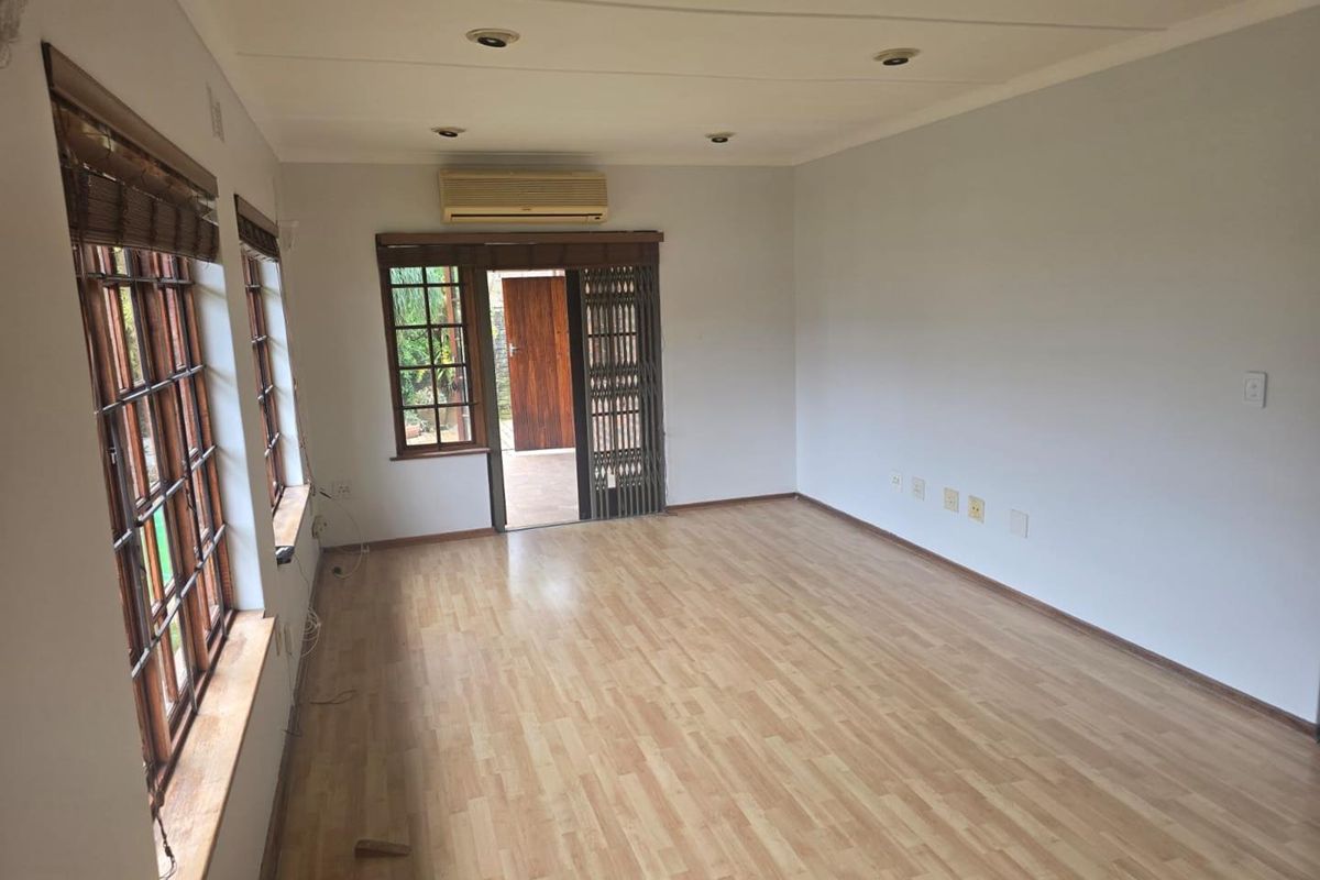 Secure 2 Bedroom Townhouse with Double Garage and Private Pool in Malvern - Photo 3