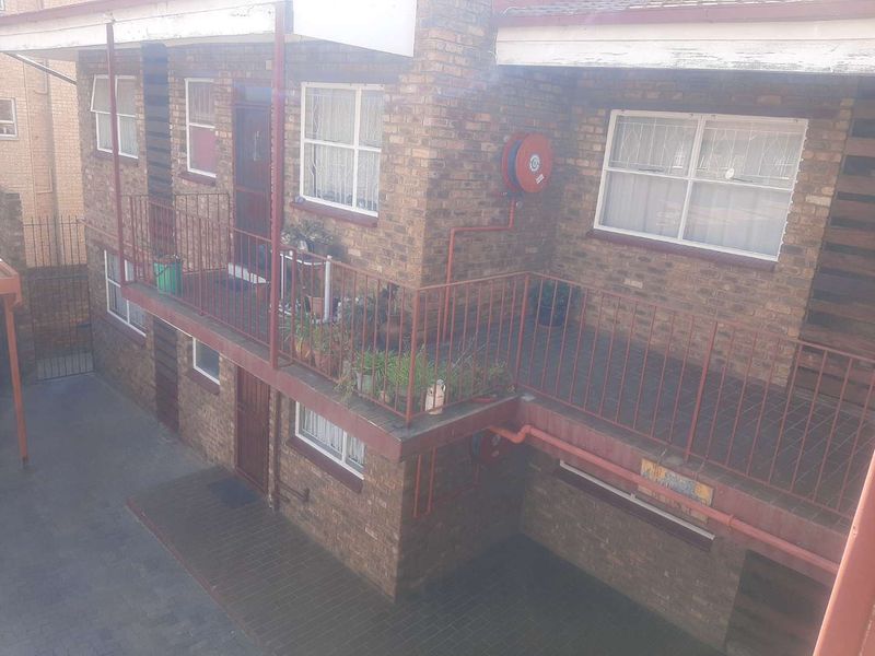 2 Bedroom Town House in New Redruth - Photo 6