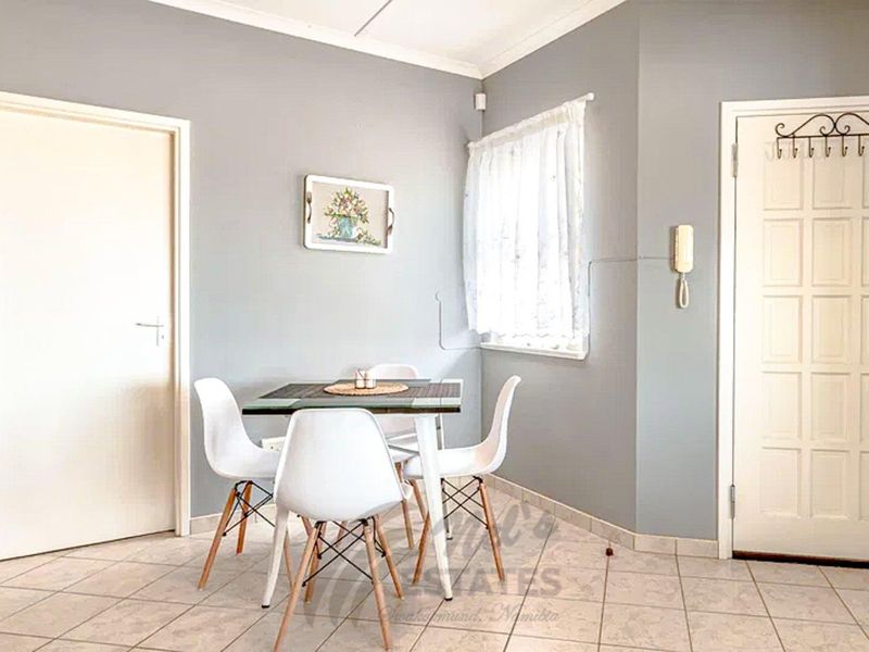 Fully Furnsihed Apartment to Rent in Swakopmund - Photo 5