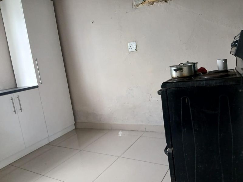 House for Sale in Ntuzuma H - R350 000 - Photo 8