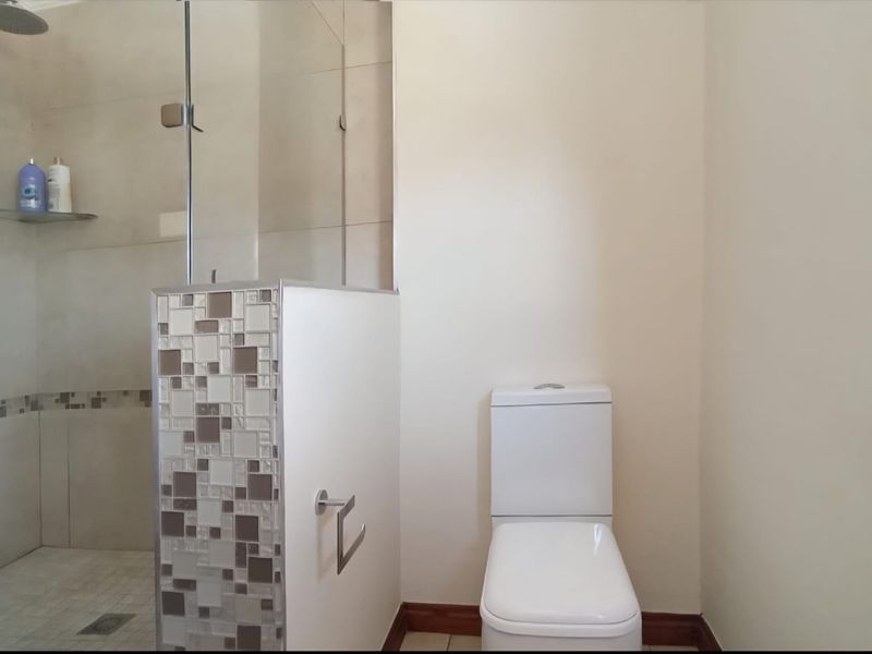 4 Bedroom House for Sale in Savanna Hills Estate. - Photo 9