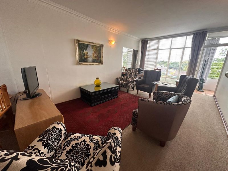 Stunning 2-Bedroom Unit in Sought-After Trafalgar Square - Photo 10