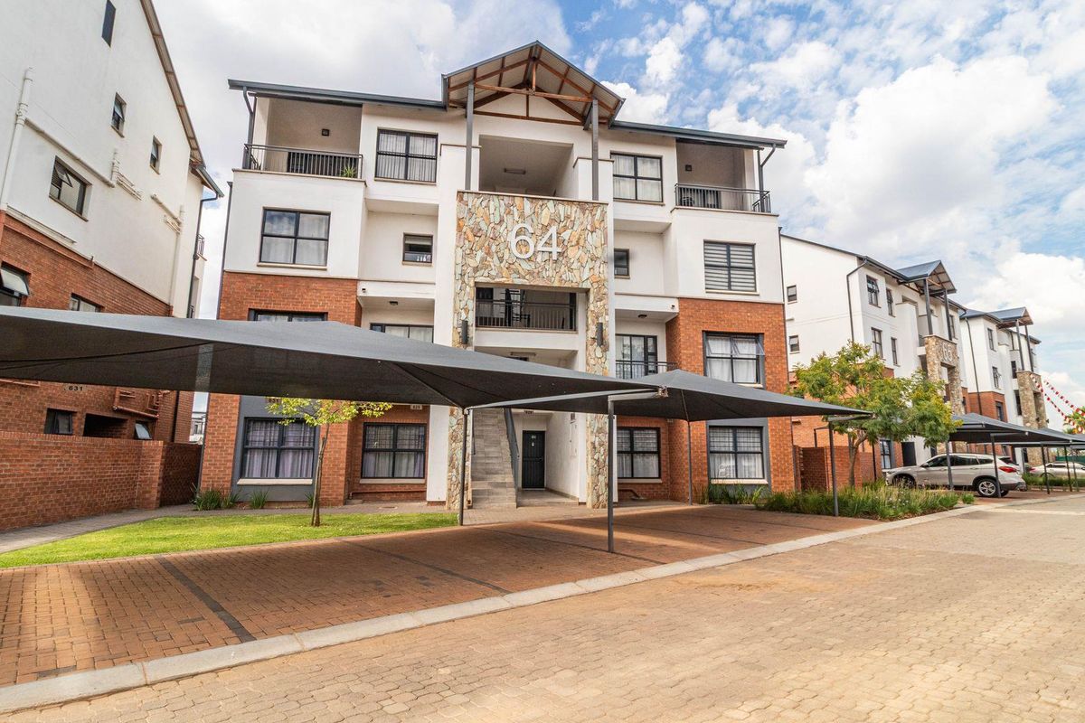 Modern 1-Bedroom Apartment in a resort-style security estate - Photo 2