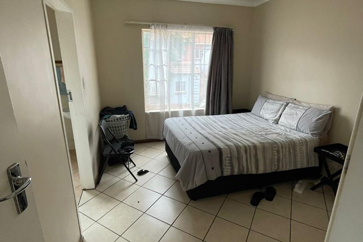 2 Bedroom top unit in Die Hoewes, Centurion for Sale - Photo 5