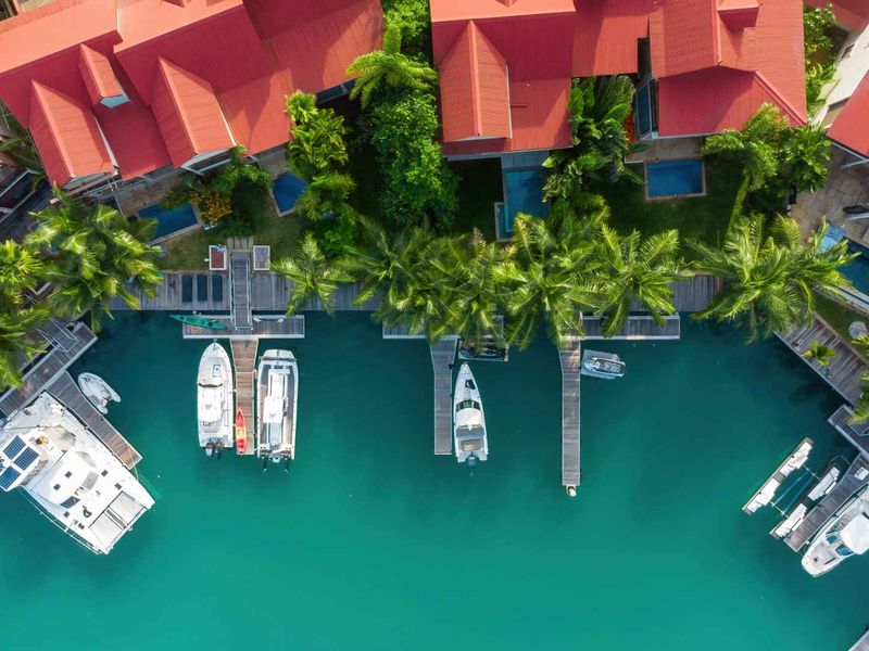 EXCEPTIONAL EDEN ISLAND OCEAN FRONT VILLA - Photo 4