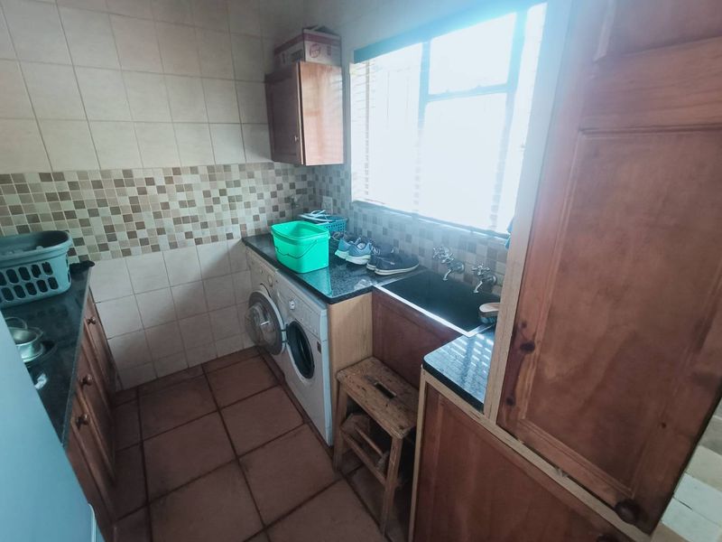 BEAUTIFUL FAMILY HOUSE FOR SALE IN ZWARTKOP!!!!!! - Photo 7