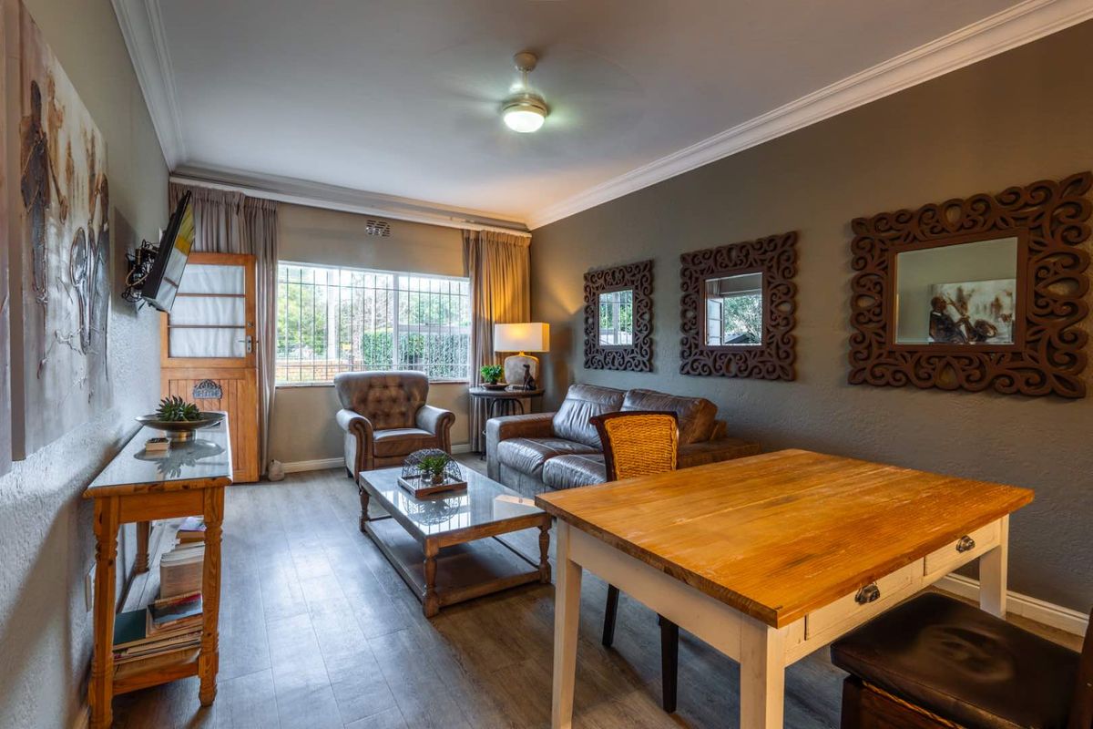 Well Located 1 Bedroom Apartment - Photo 2
